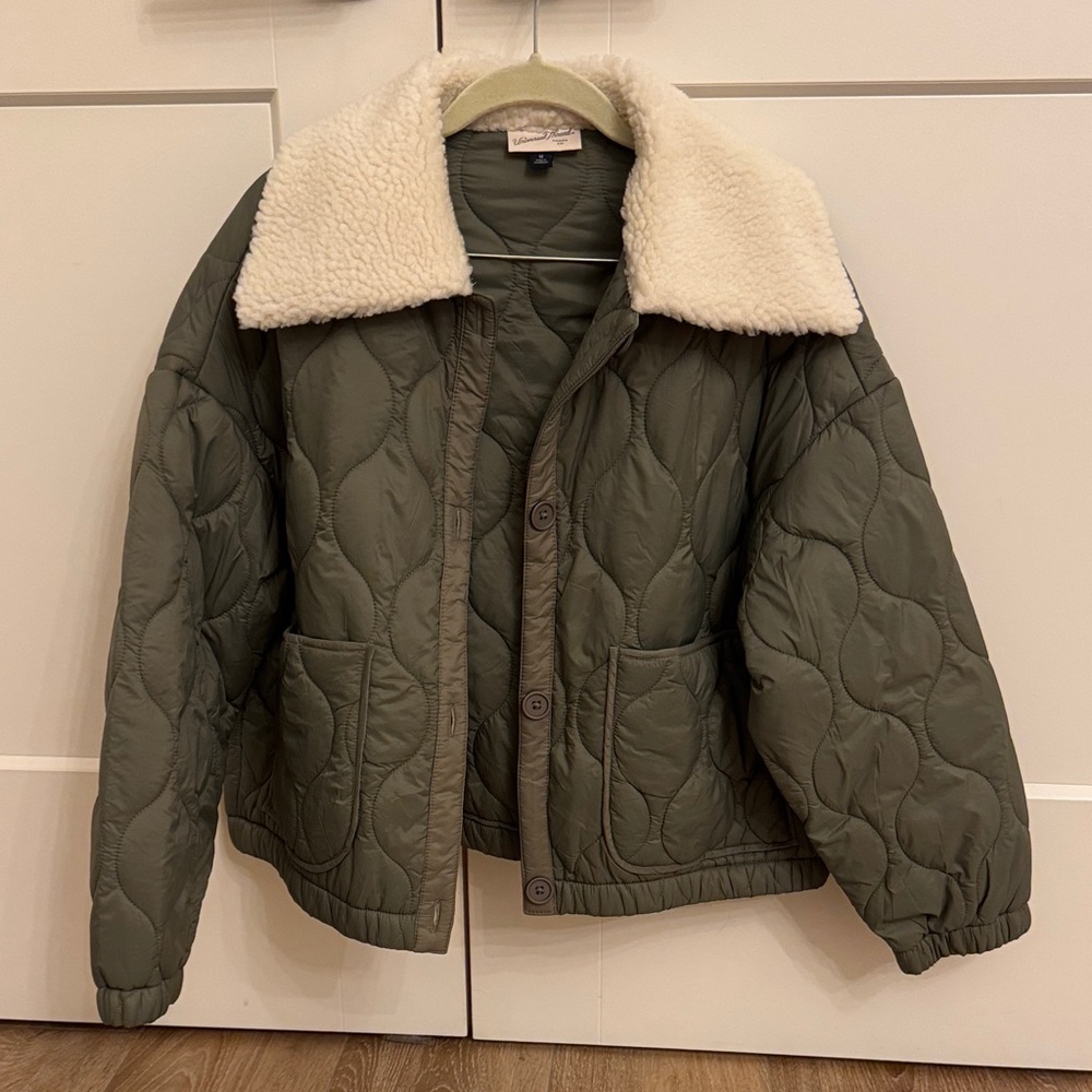 Universal Thread Olive Quilted Puffer with Cream … - image 1